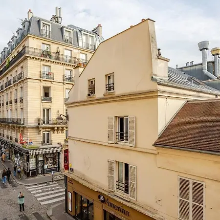 Lovely Montmartre - View Sacre Coeur *