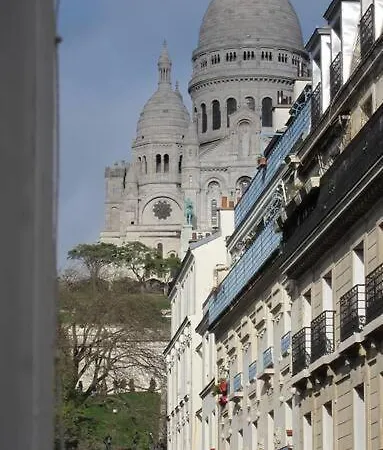 Lovely Montmartre - View Sacre Coeur * Paříž