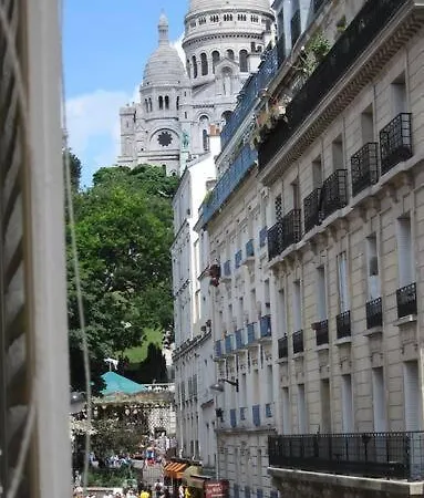 Lovely Montmartre - View Sacre Coeur * Paříž